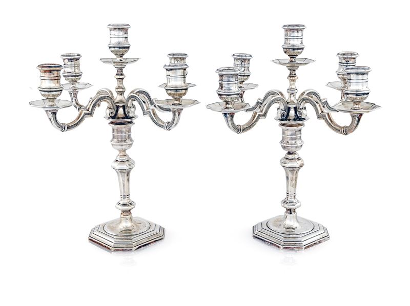 Coppia di Candelabri a Cinque Luci a Doppio Uso