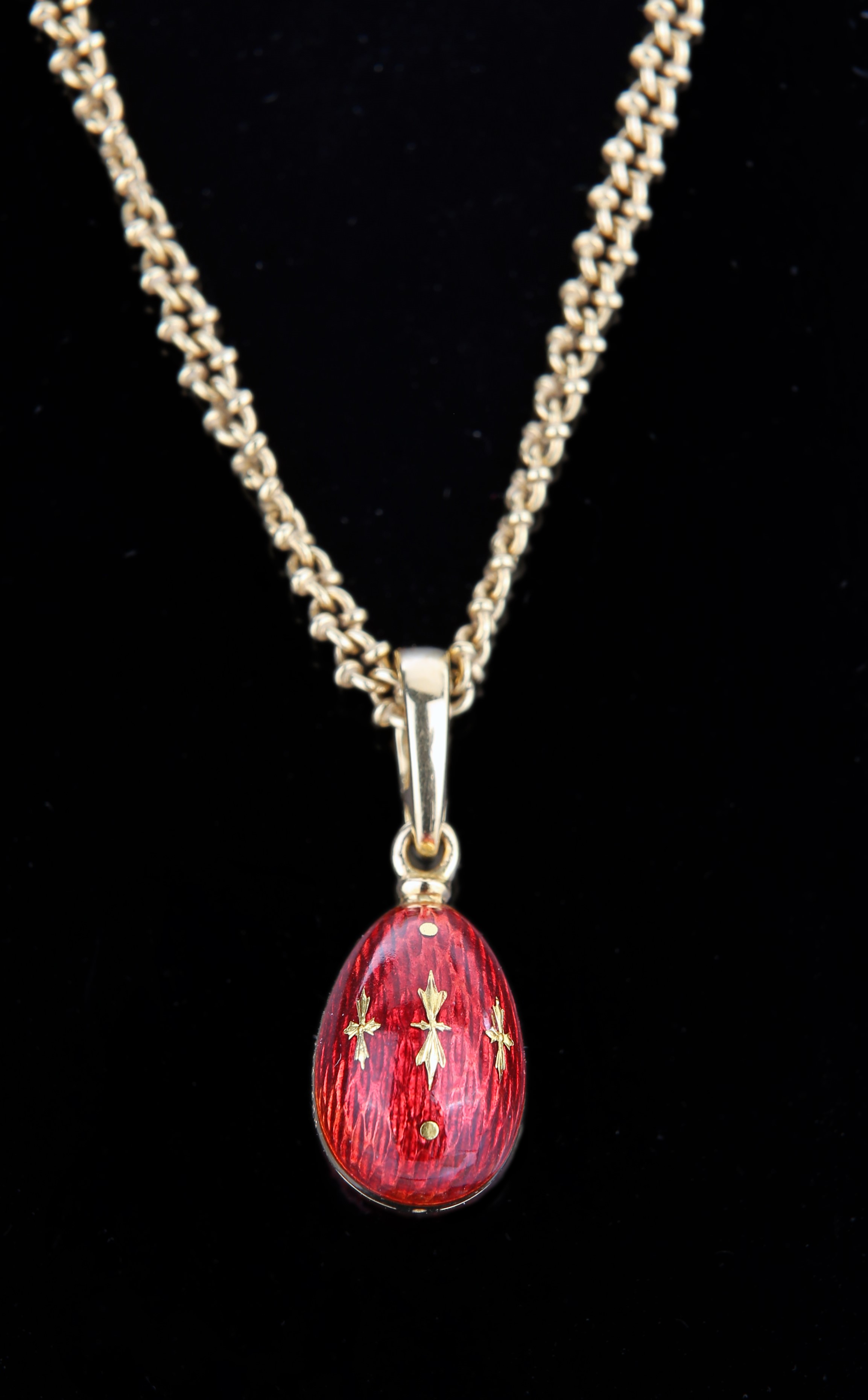 Fabergé Victor Mayer, Pendente con Catena in Oro e Smalto