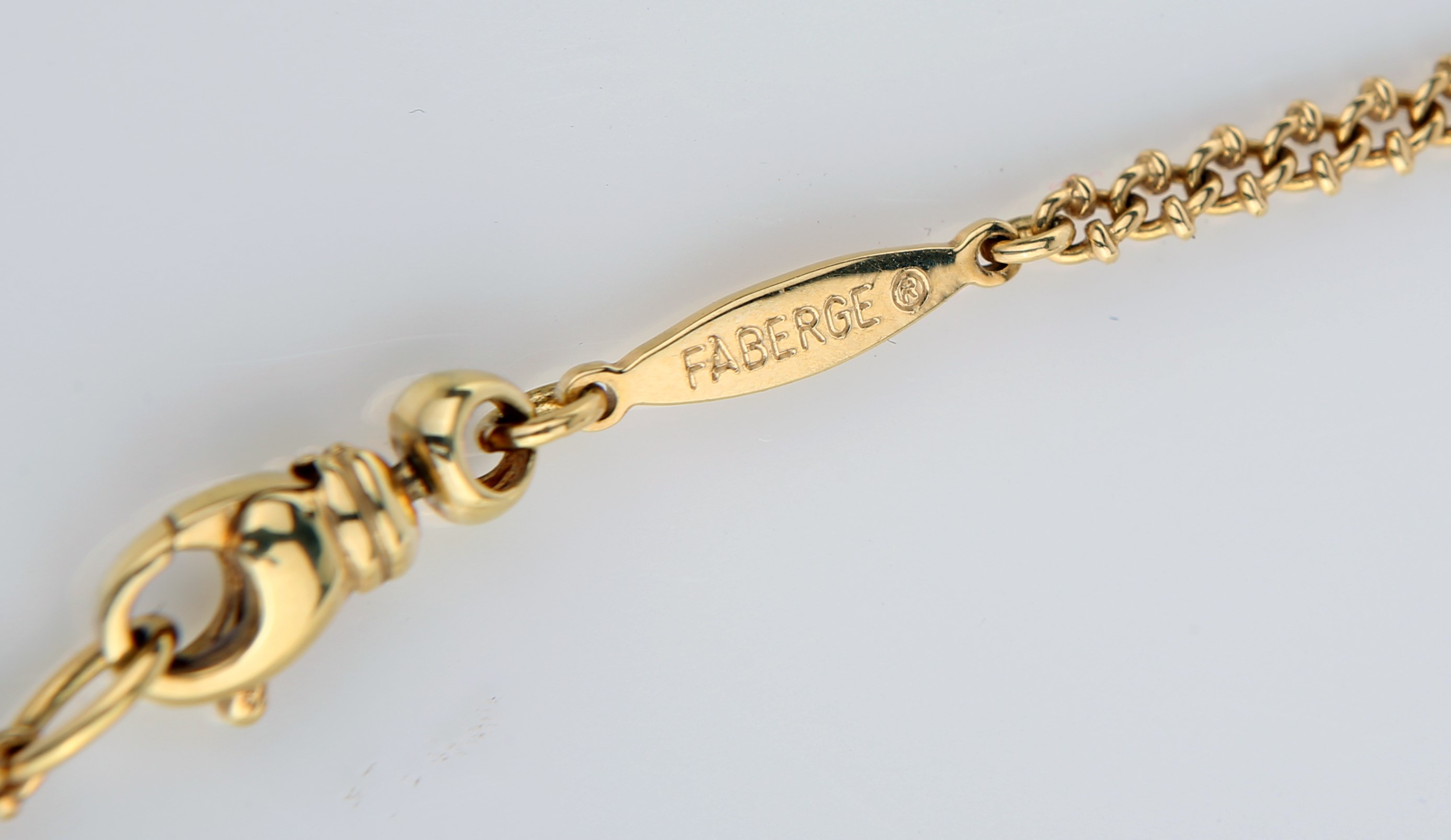 Fabergé Victor Mayer, Pendente con Catena in Oro e Smalto