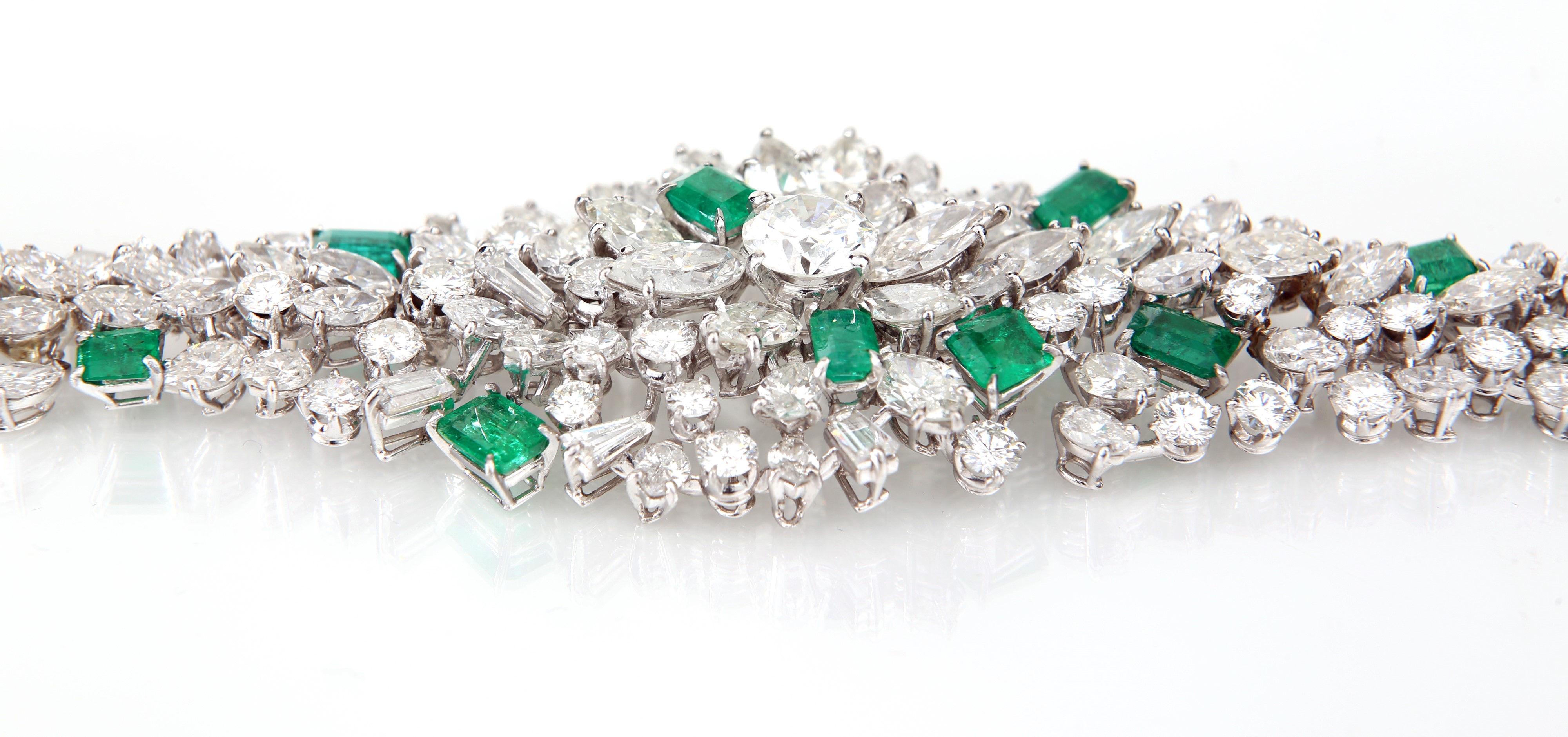 Importante Bracciale in Oro Smeraldi e Brillanti