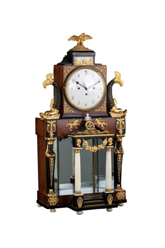 OROLOGIO BIEDERMEIER DA TAVOLO IN LEGNO LASTRONATO ED EBANIZZATO, XIX SECOLO