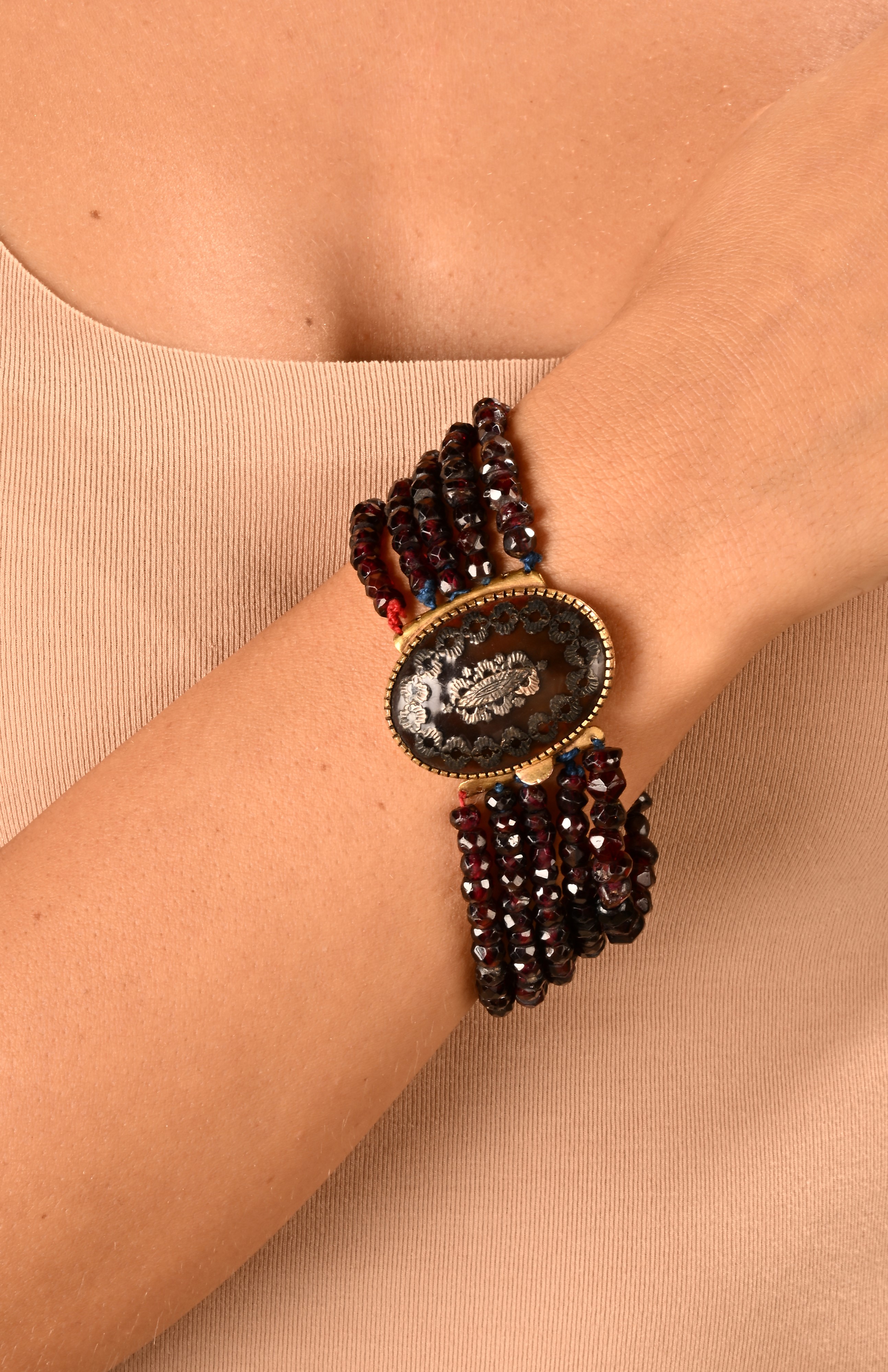 Bracciale Antico in Granati