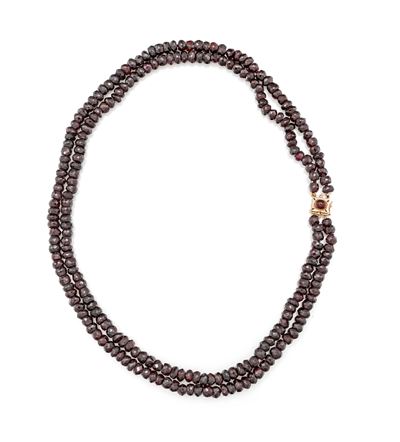 Collana a Due Fili in Oro e Granati