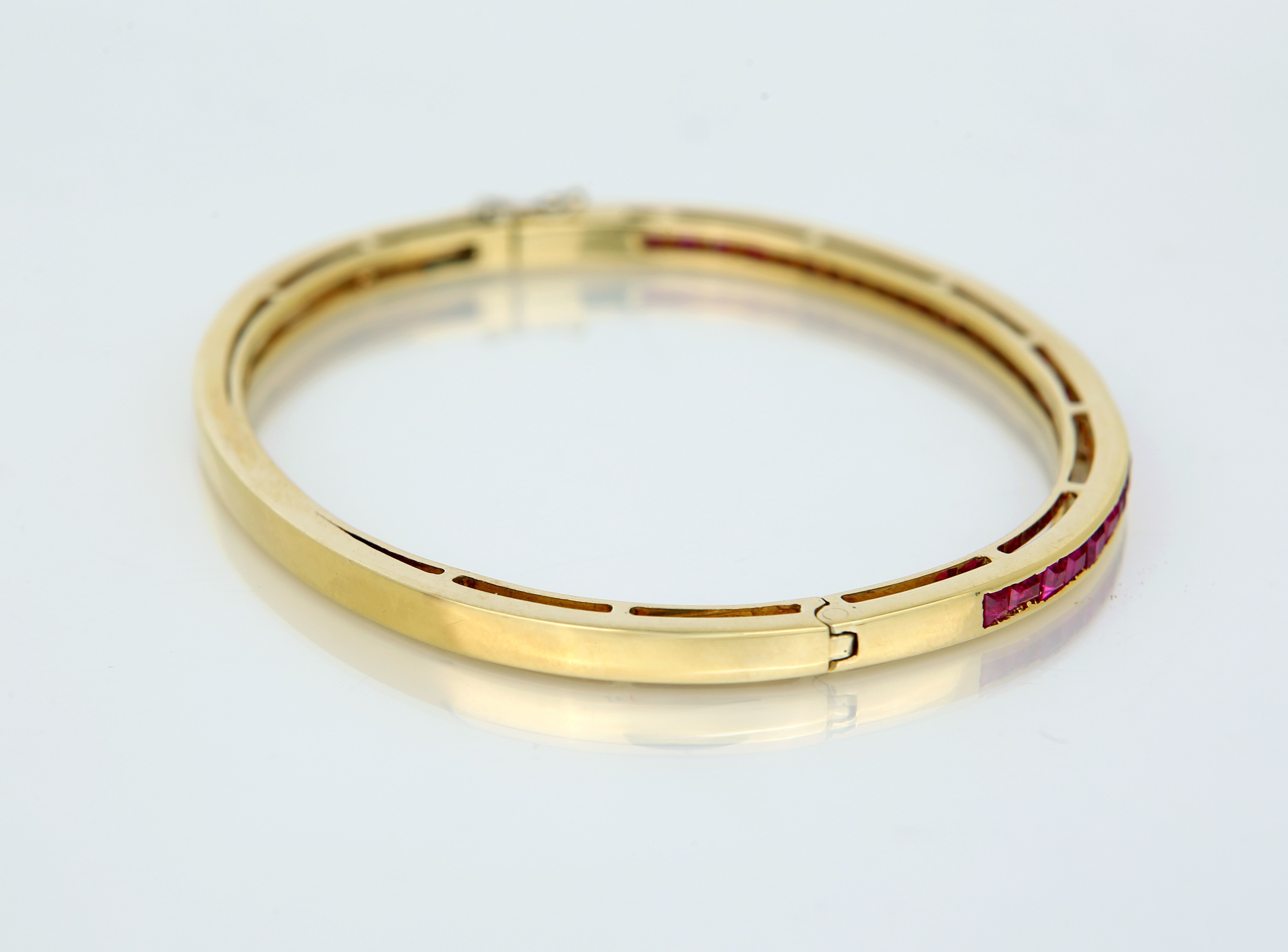Bracciale a Manetta in Oro e Rubini