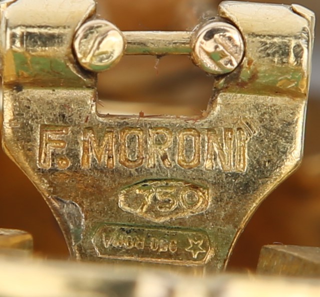Moroni, Coppia di Orecchini in Oro, Giade, Zaffiri, Rubini e Brillanti