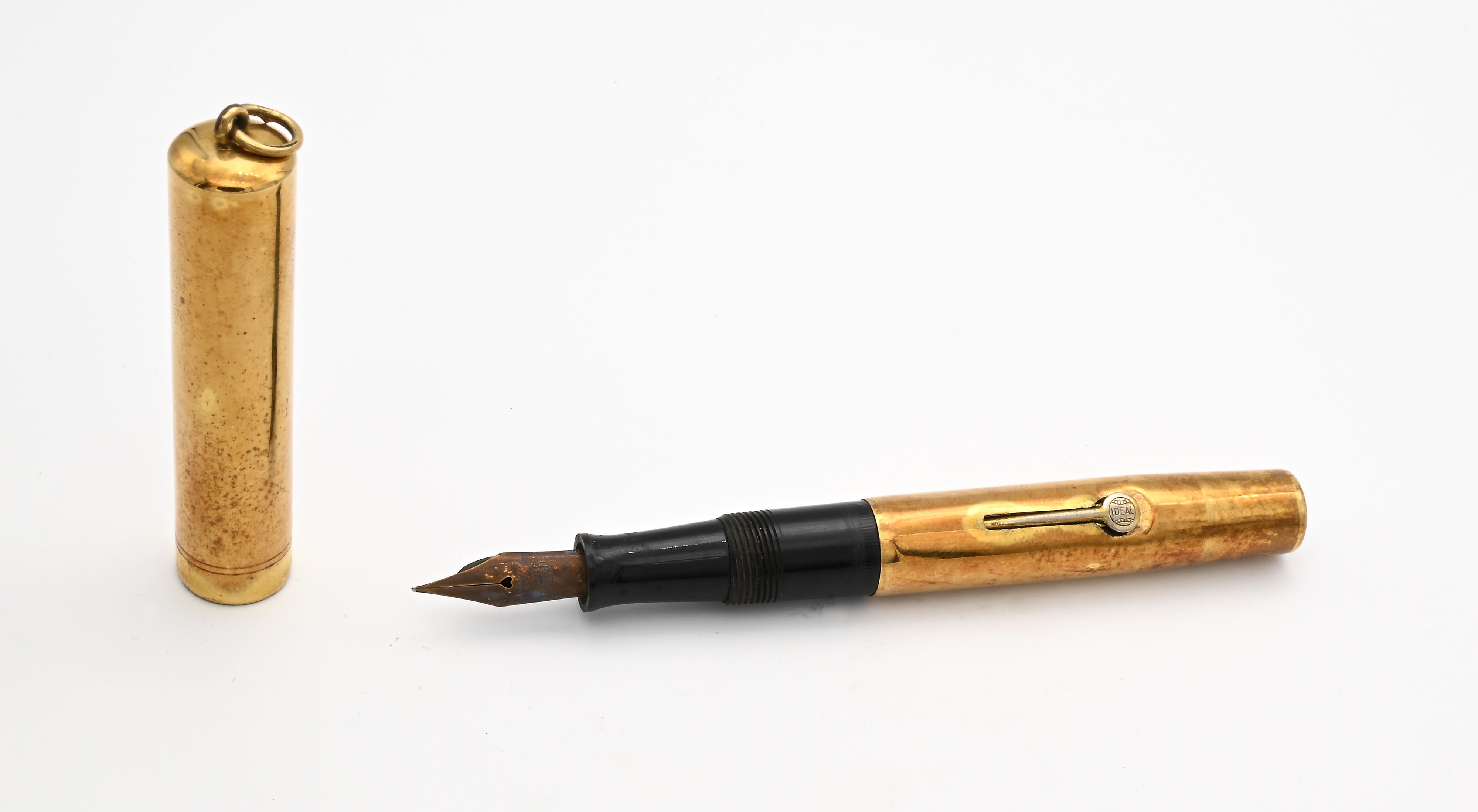 Waterman, Penna stilografica Ideal 52 V in oro giallo 18 Kt, versione corta