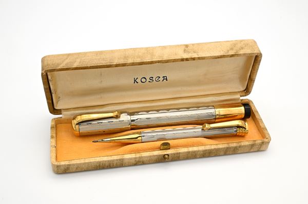 Kosca - Penna stilografica retrattile e Portamine vintage in metallo e metallo laminato in oro giallo con incisioni geometriche