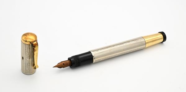 Waterman Ideal 42 - Penna stilografica retrattile rivestita di metallo e metallo laminato in oro giallo 18 Kt con incisioni geometriche