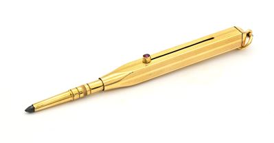 Portamine Vintage in Metallo Laminato in Oro Giallo 18kt con Piccola Pietra Rossa Cabochon
