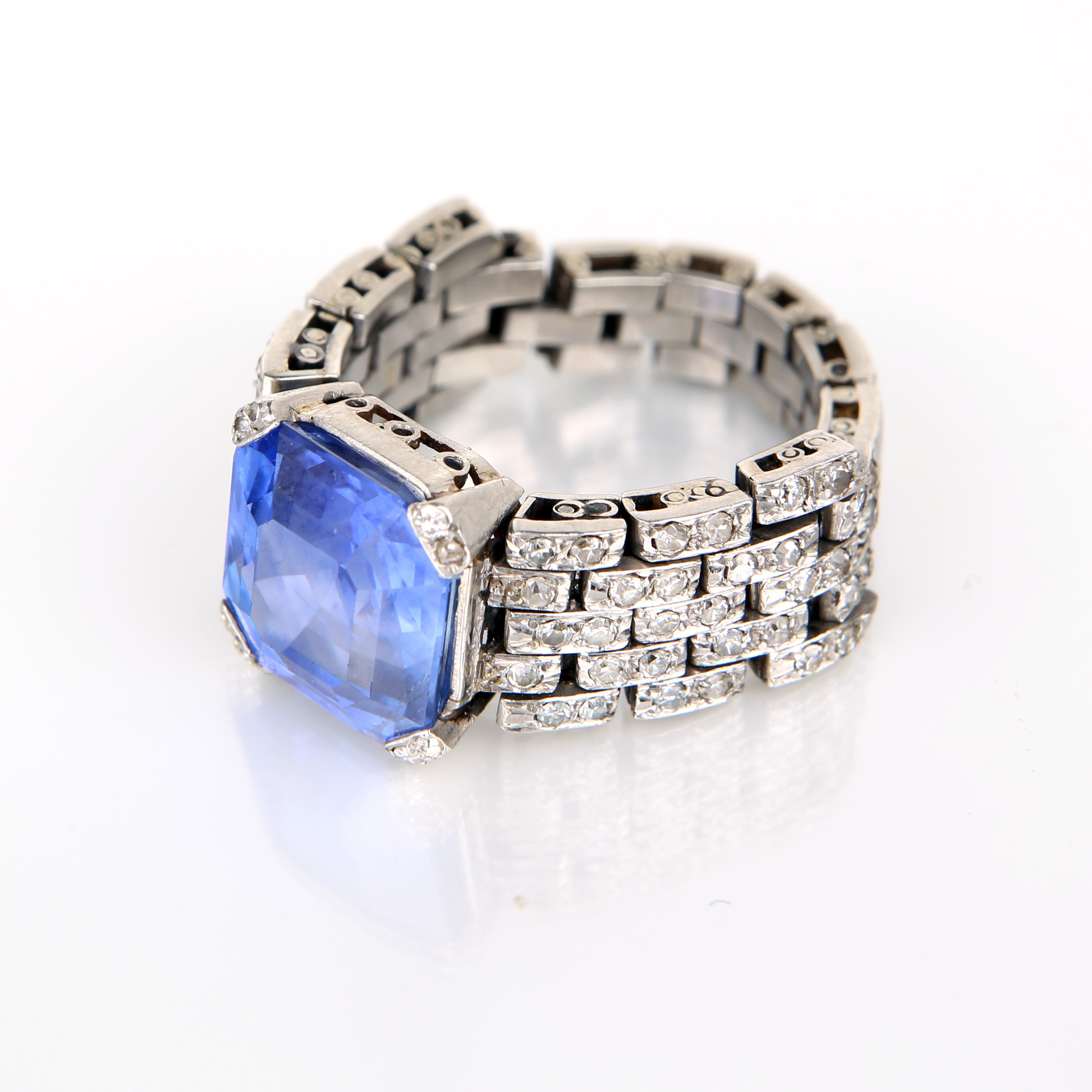 Anello in Platino, Zaffiro e Brillanti
