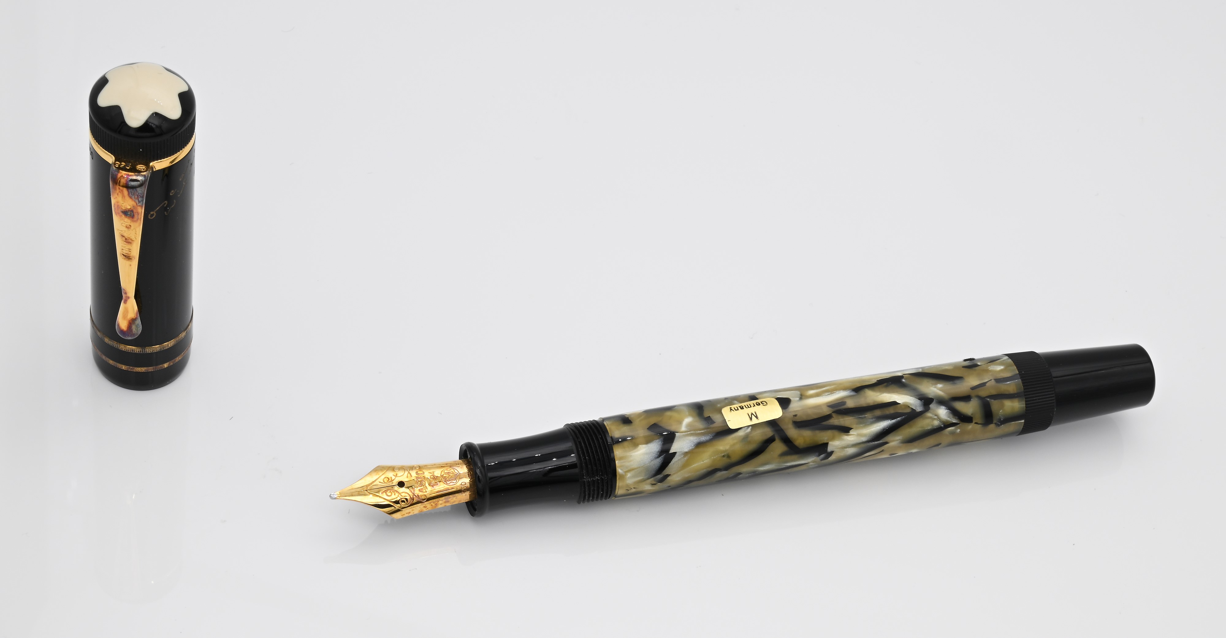 Montblanc Oscar Wilde Limited Edition - Penna Stilografica in Resina Effetto Antico con Decori in...