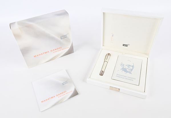 Montblanc Mahatma Gandhi Limited Edition 3000 (105591) (Mod. 28782) - Penna Stilografica in argento 925/000 e lacca bianca con granato mandarino da 0,11Kt in edizione limitata. Esemplare 2140/3000 