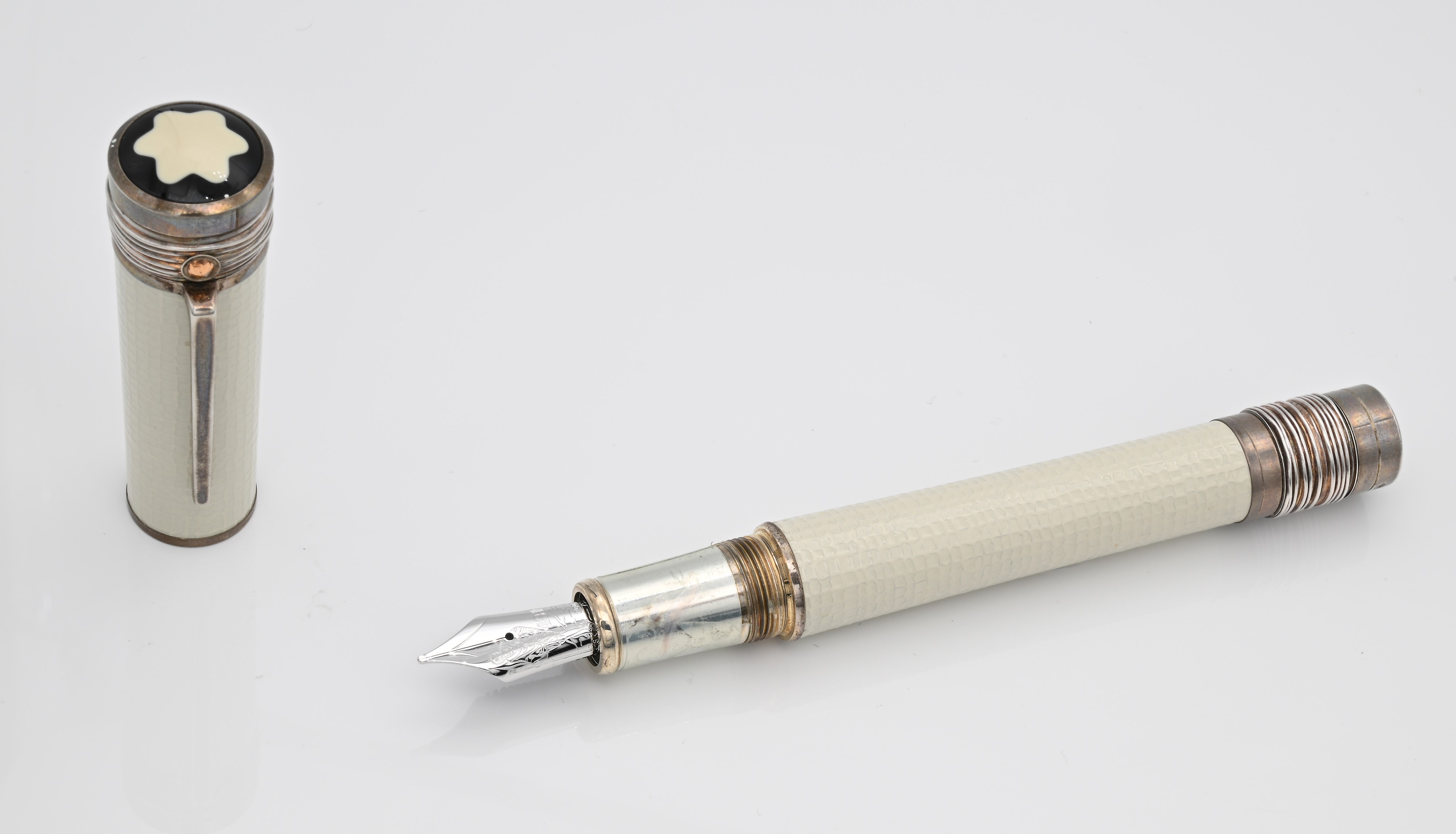 Montblanc Mahatma Gandhi Limited Edition 3000 (105591) (Mod. 28782) - Penna Stilografica in argen...