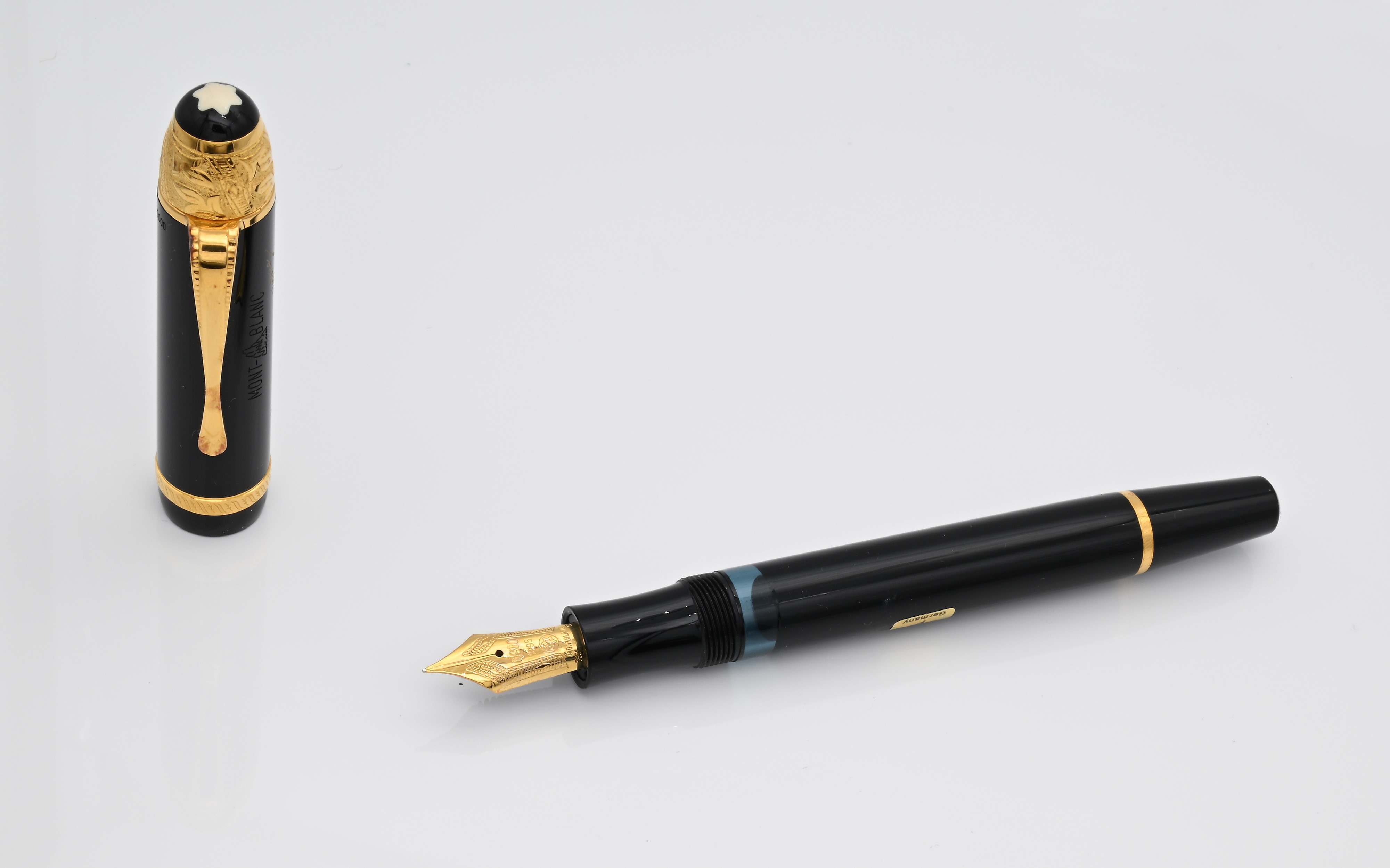Montblanc Meisterstuck Voltaire Limited Edition 28620 - Penna Stilografica in Resina Nera con Par...