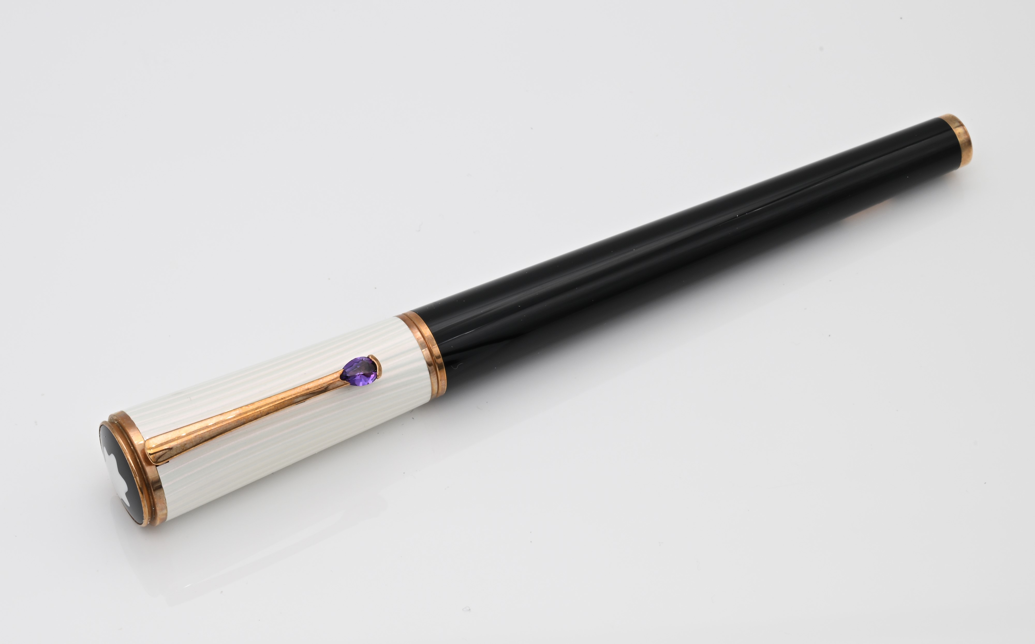 Montblanc Ingrid Bergman la Donna Special Edition 104904 - Penna Stilografica in Resina Nera e Me...