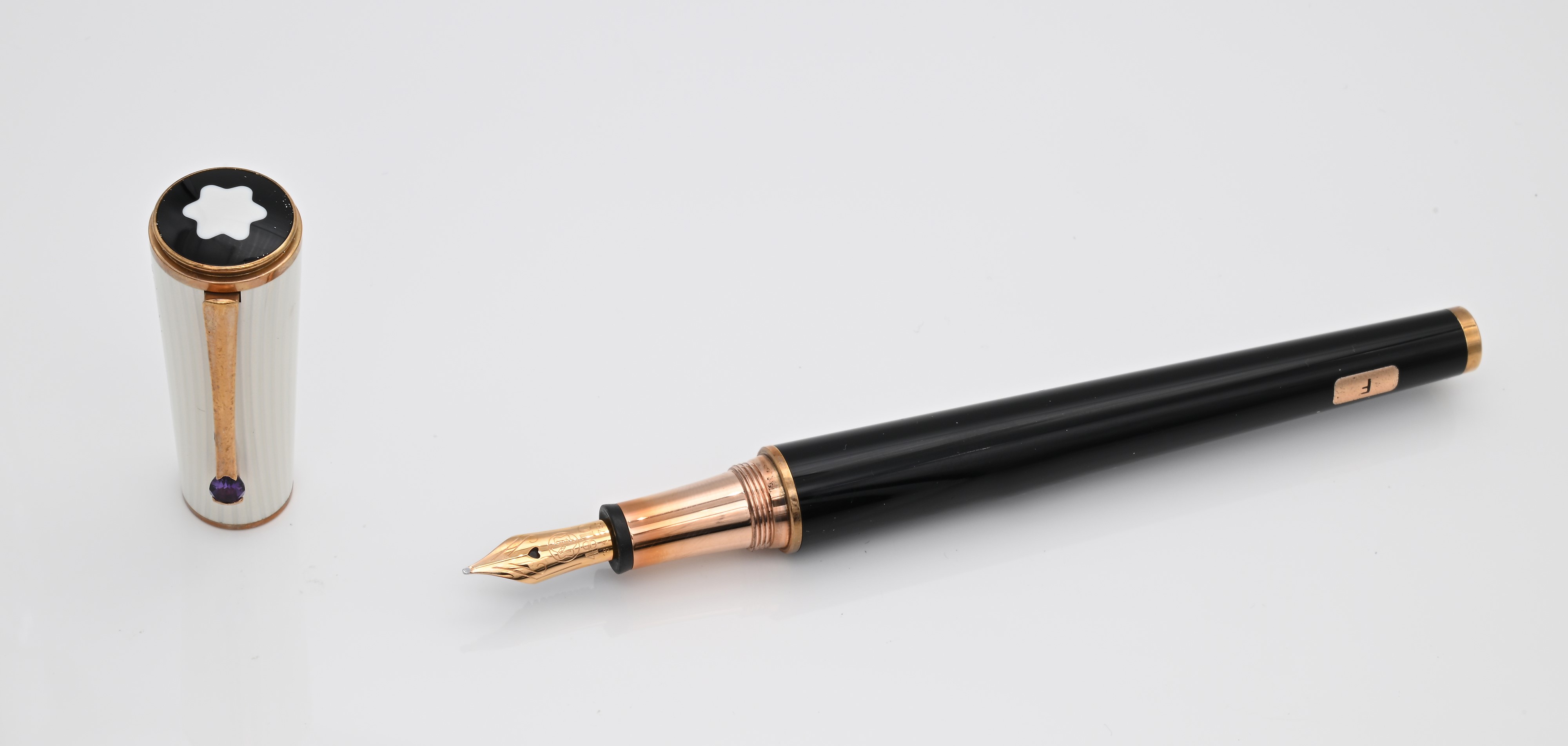 Montblanc Ingrid Bergman la Donna Special Edition 104904 - Penna Stilografica in Resina Nera e Me...