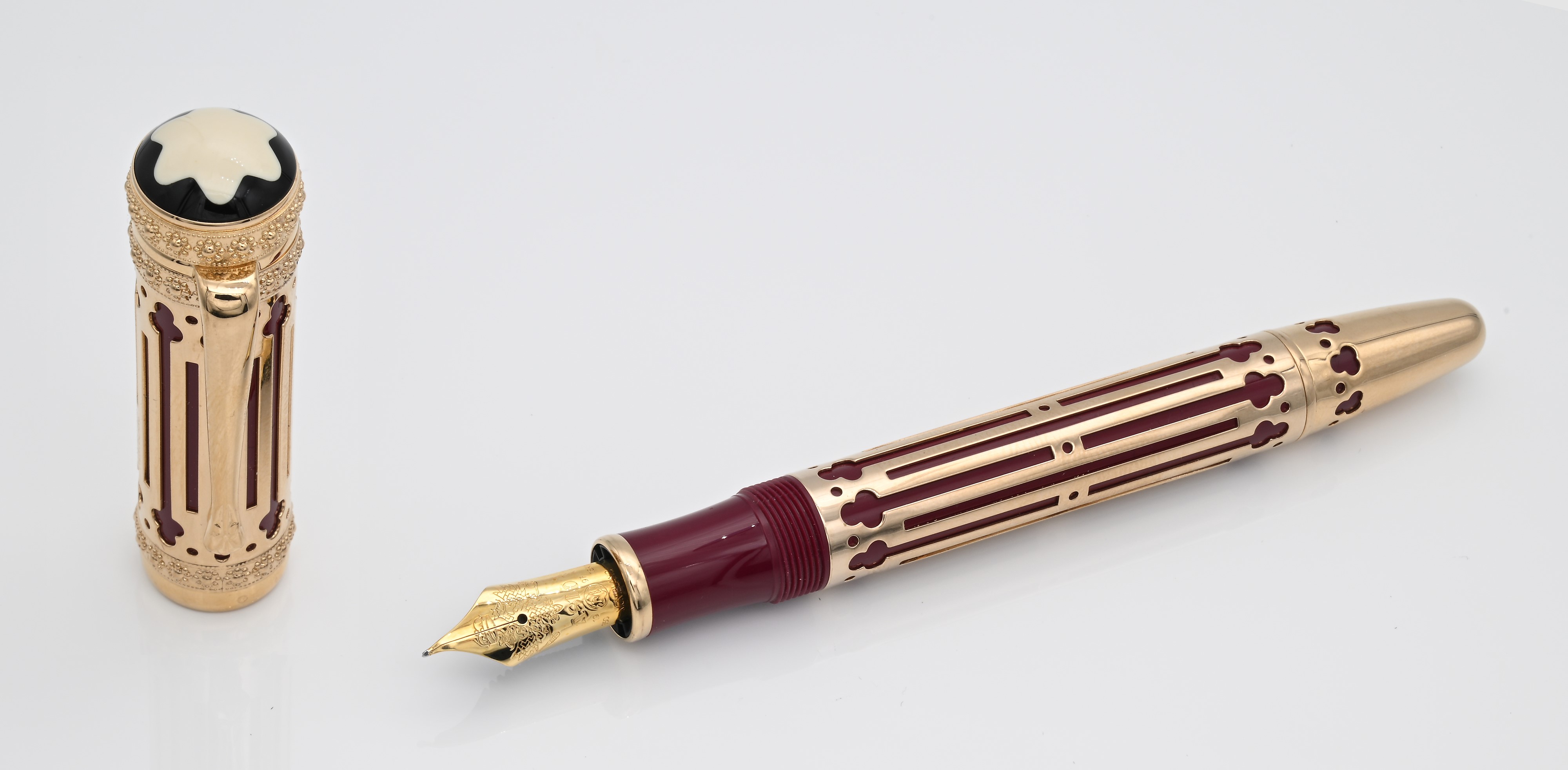 Montblanc Catherine II The Great Limited Edition 28631 - Penna Stilografica in Resina Porpora Riv...