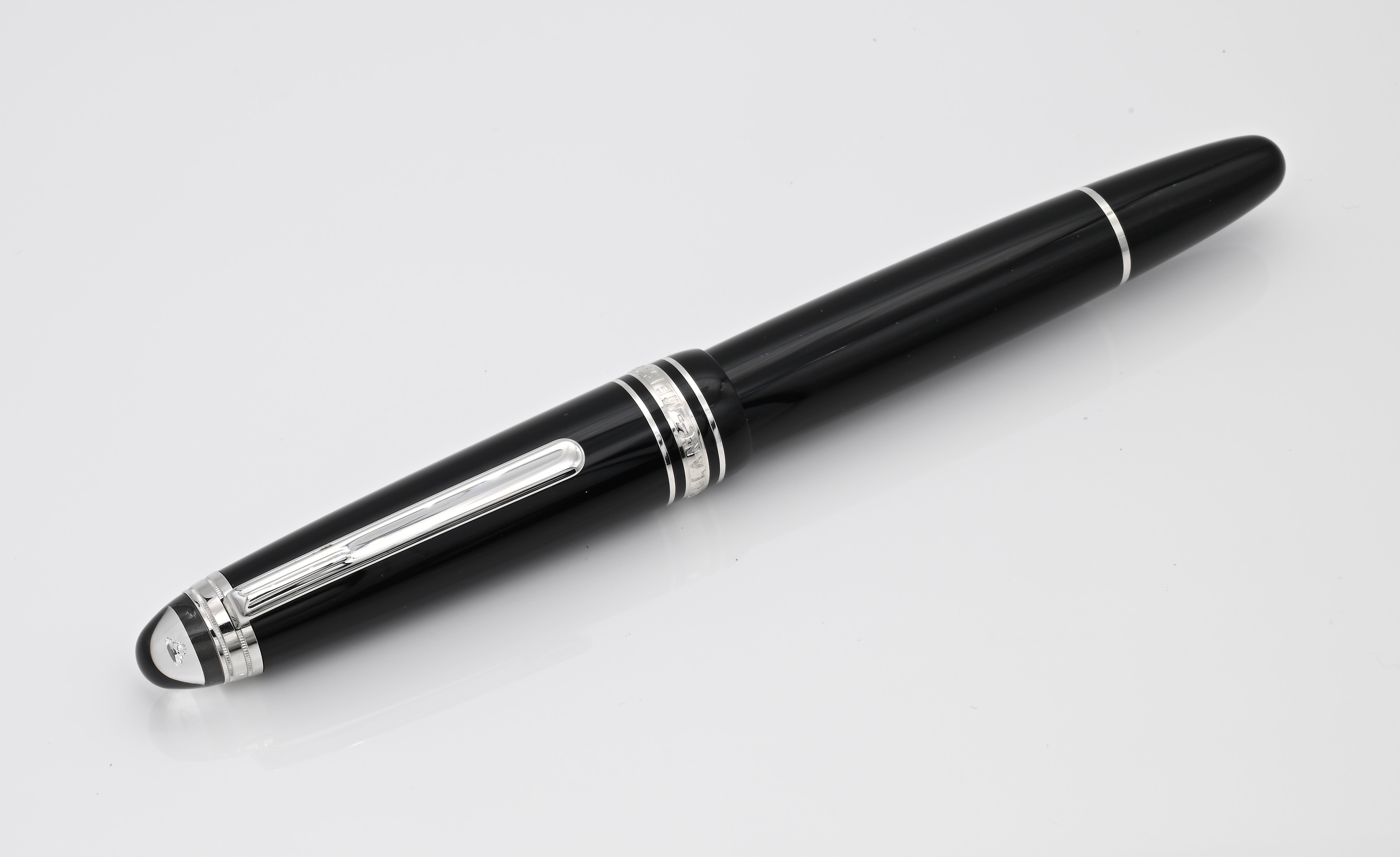 Montblanc Meisterstuck Diamond Legrand 106126 - Roller in Resina Nera con Particolari Platino e D...