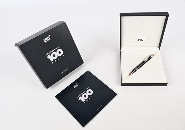 Montblanc Soulmakers for 100 Years StarWalker Limited Edition 0038302 - Penna a sfera in resina nera con particolari platino e diamante nel cappuccio (Mod. M1002)