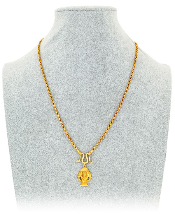 Collana in oro con pendente