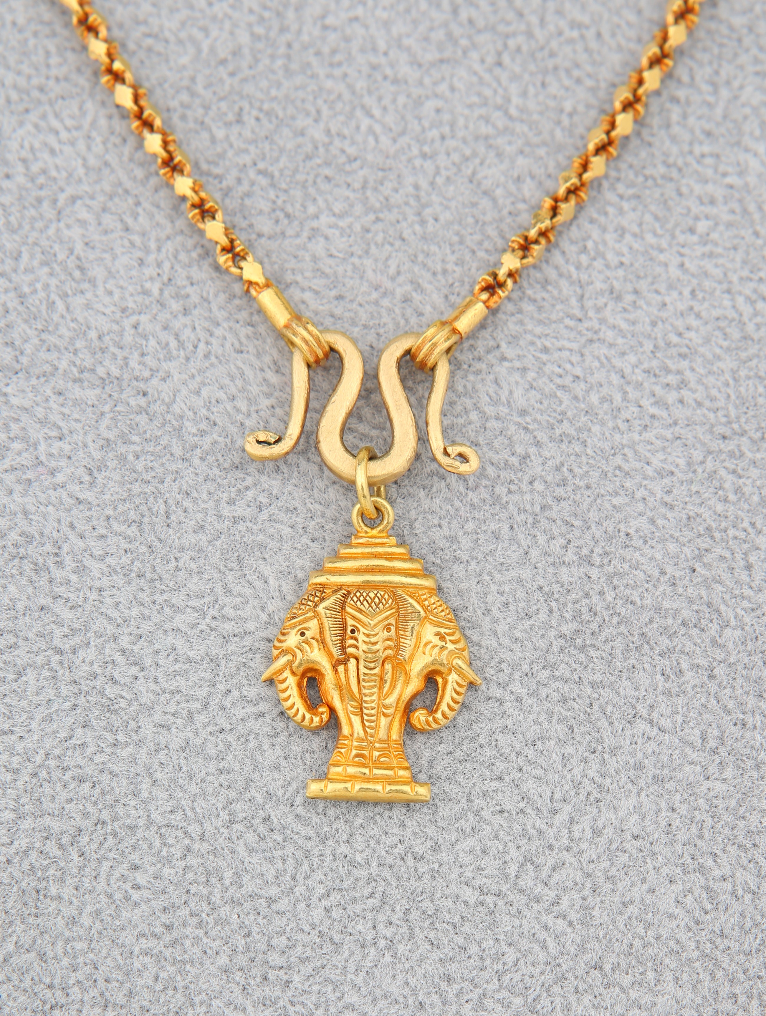 Collana in Oro con Pendente