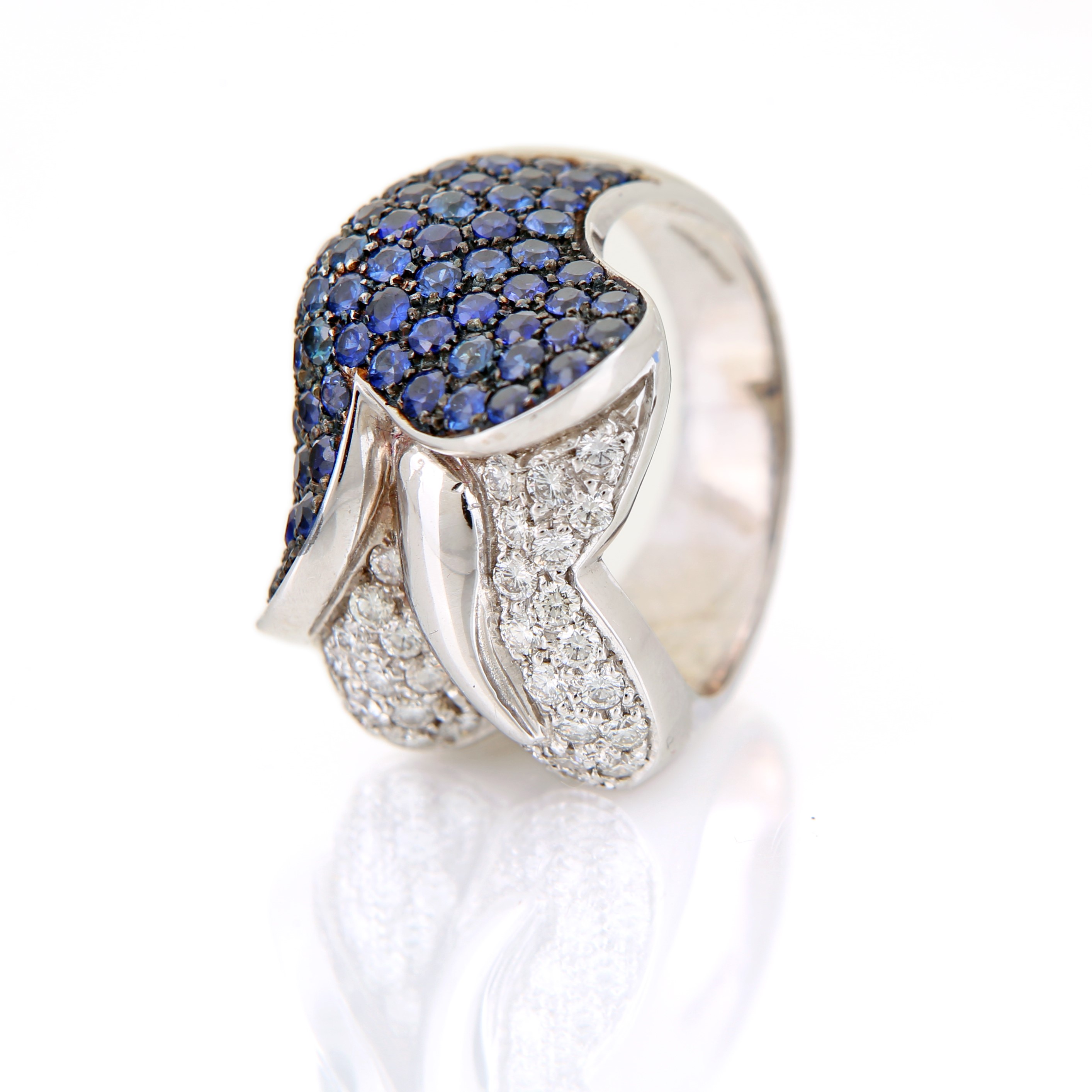 Anello in Oro, Brillanti e Zaffiri