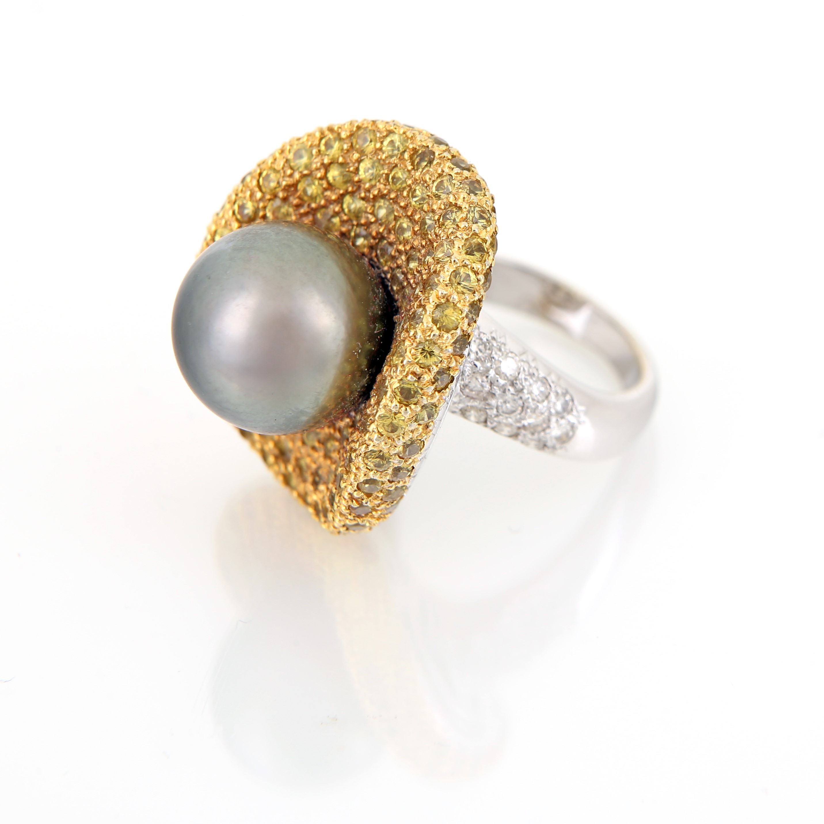 Anello in Oro Bianco, Zaffiri Gialli, Brillanti e Perla Tahiti