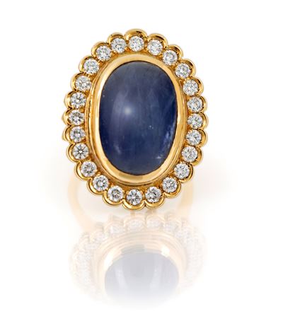 Anello in Oro, Zaffiro Centrale e Brillanti