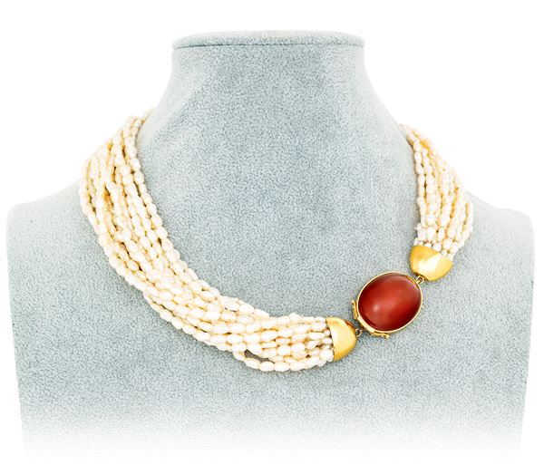 Collana in oro, perle d'acqua dolce e corniola