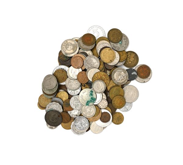 Lotto di monete estere in metallo vile