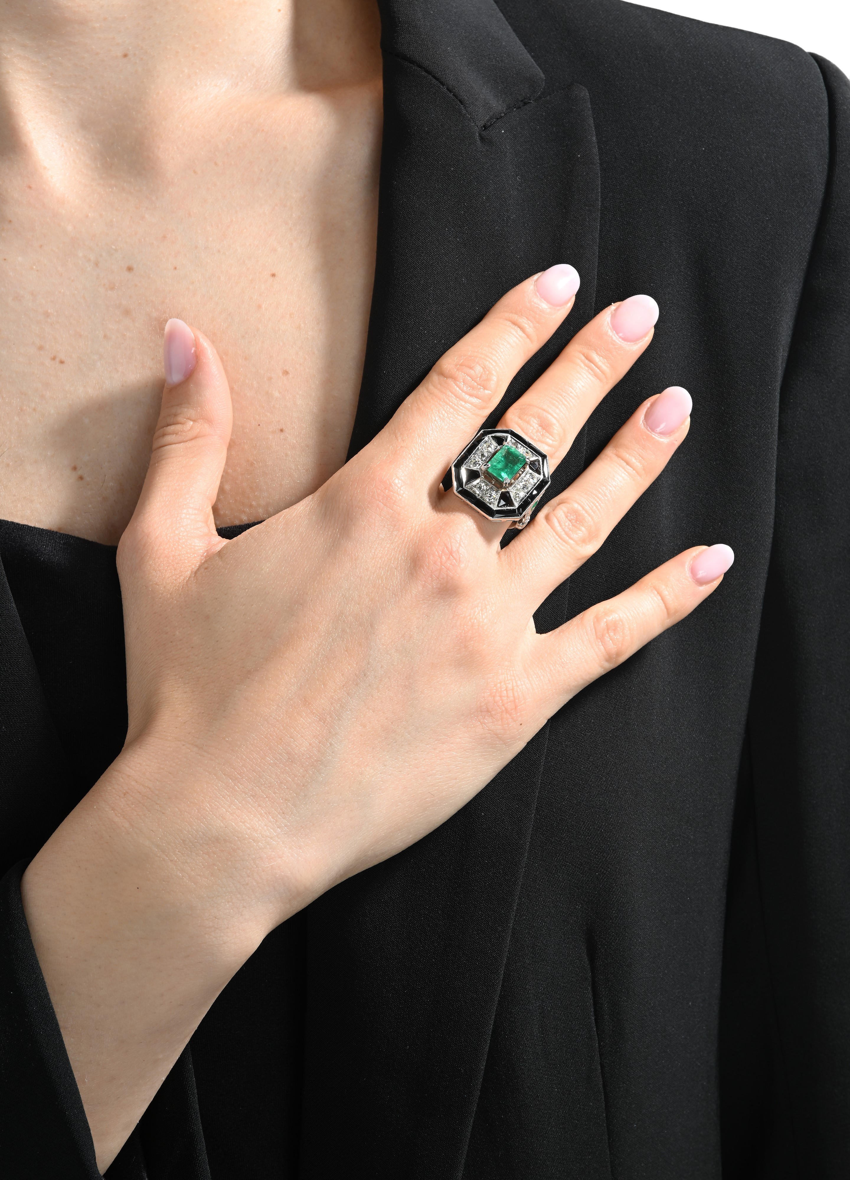 Anello in Platino, Smeraldi Onice e Brillanti