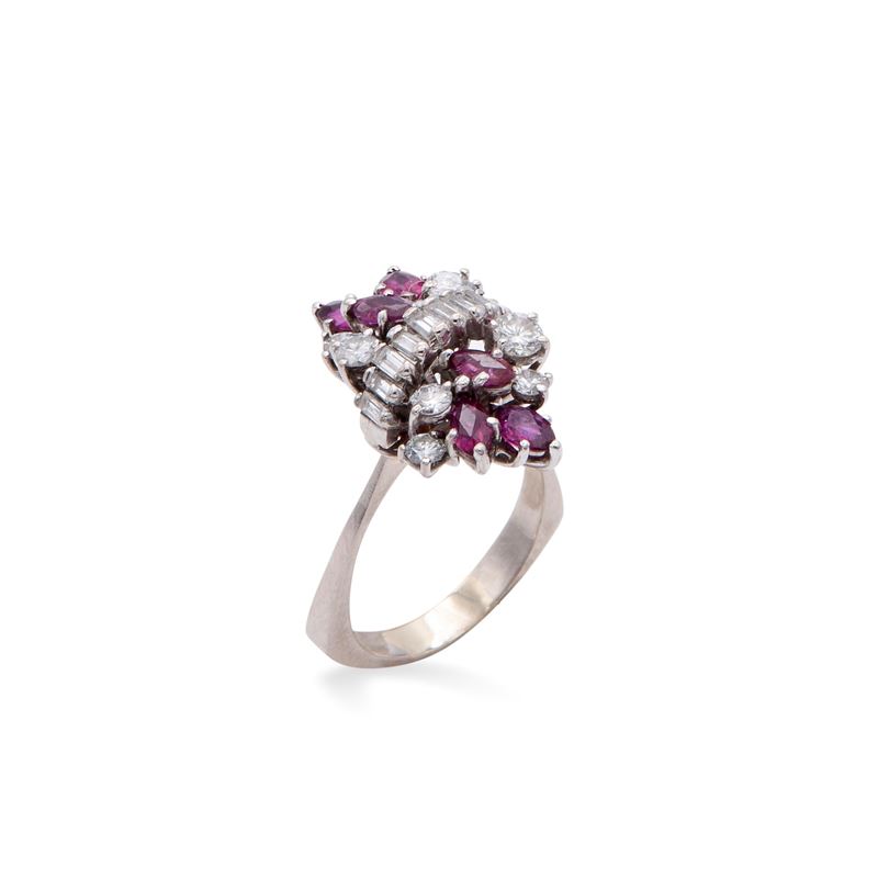 Anello in Oro Bianco Brillanti e Rubini