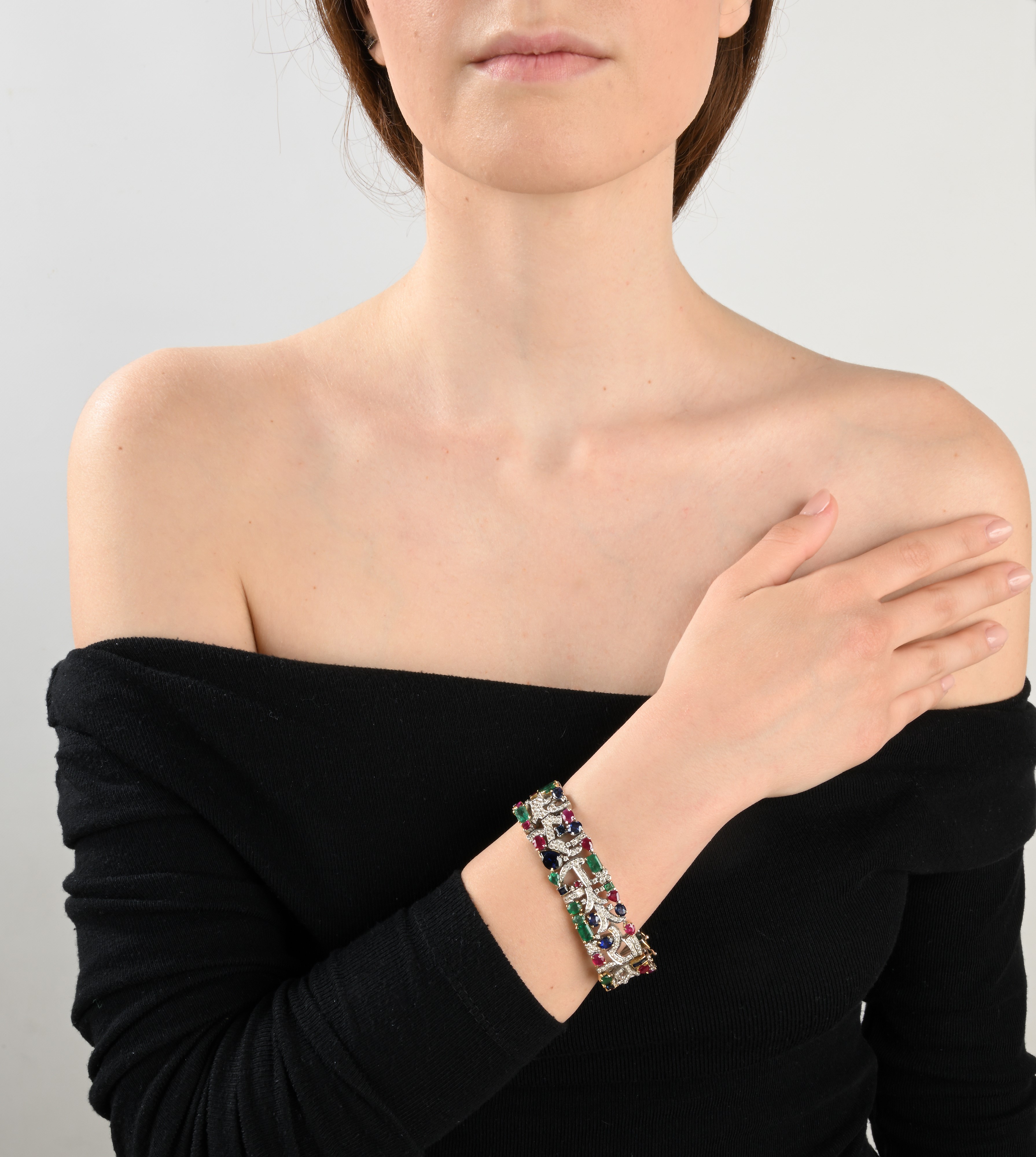 Bracciale "tutti Frutti" in Oro, Zaffiri, Rubini, Smeraldi e Brillanti