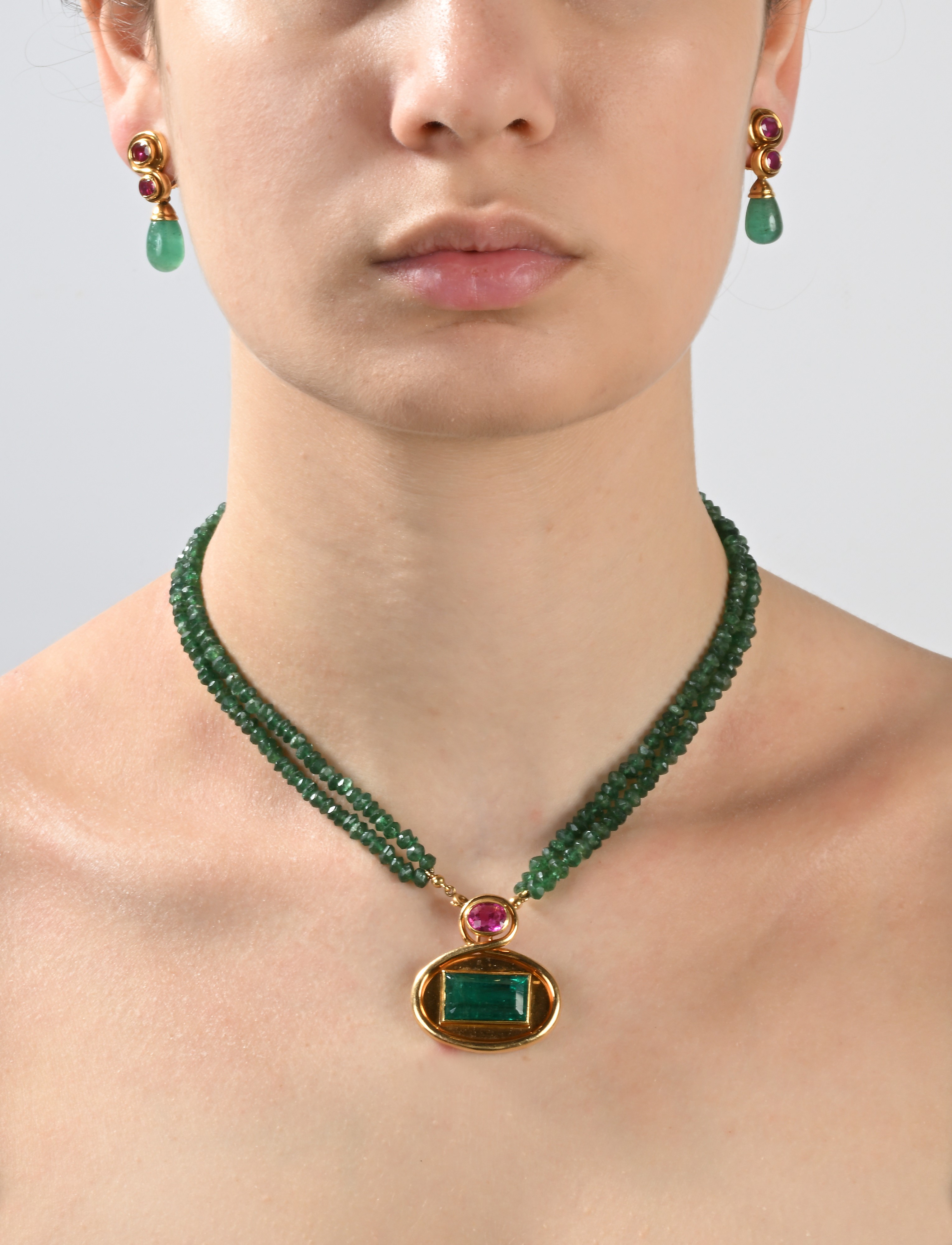 Petochi pendente in oro smeraldo, zaffiro rosa e avventurina