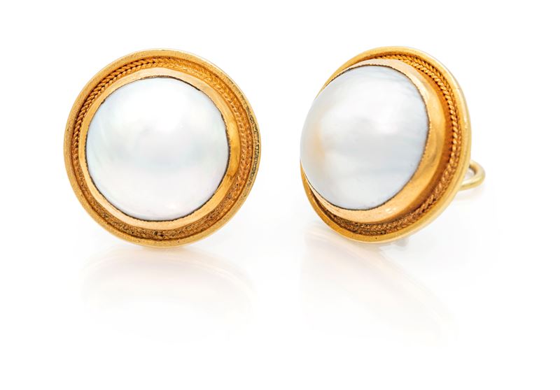 Coppia di Orecchini in Oro e Perle Mabè