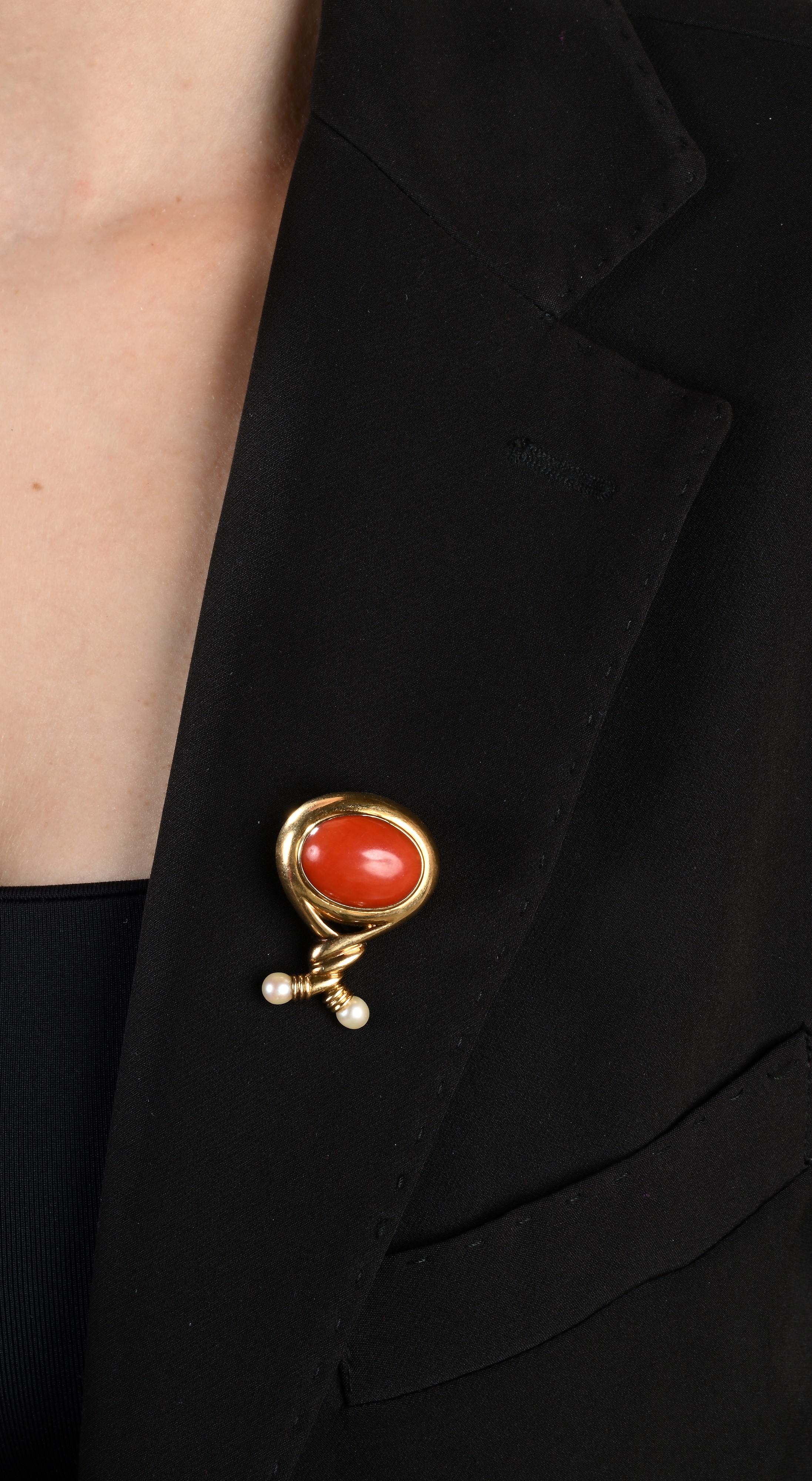 Spilla in Oro, Corallo e Perle