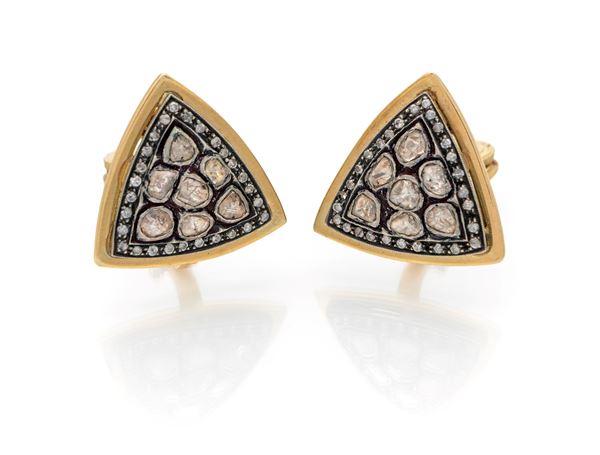 Orecchini in oro, argento e diamanti