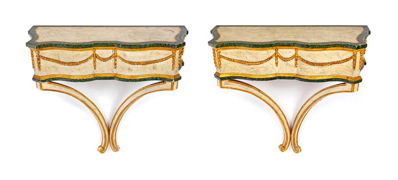 Coppia di Piccole Consoles D'applique in Legno Laccato