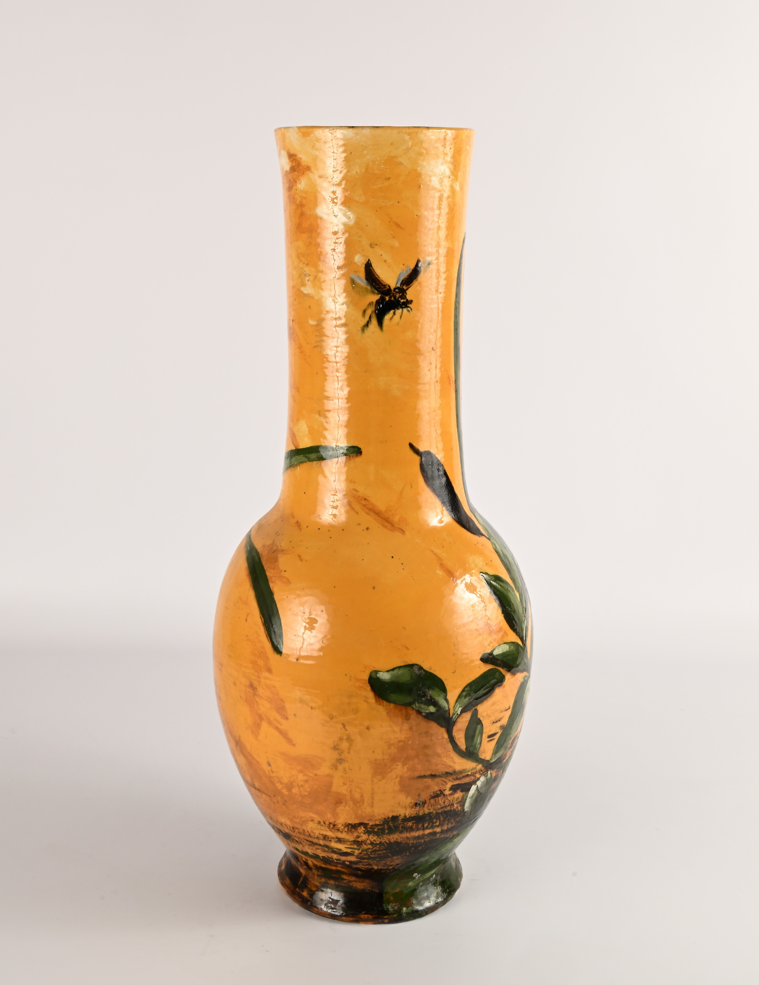 Grande vaso in ceramica dipinta arancione con canne palustri