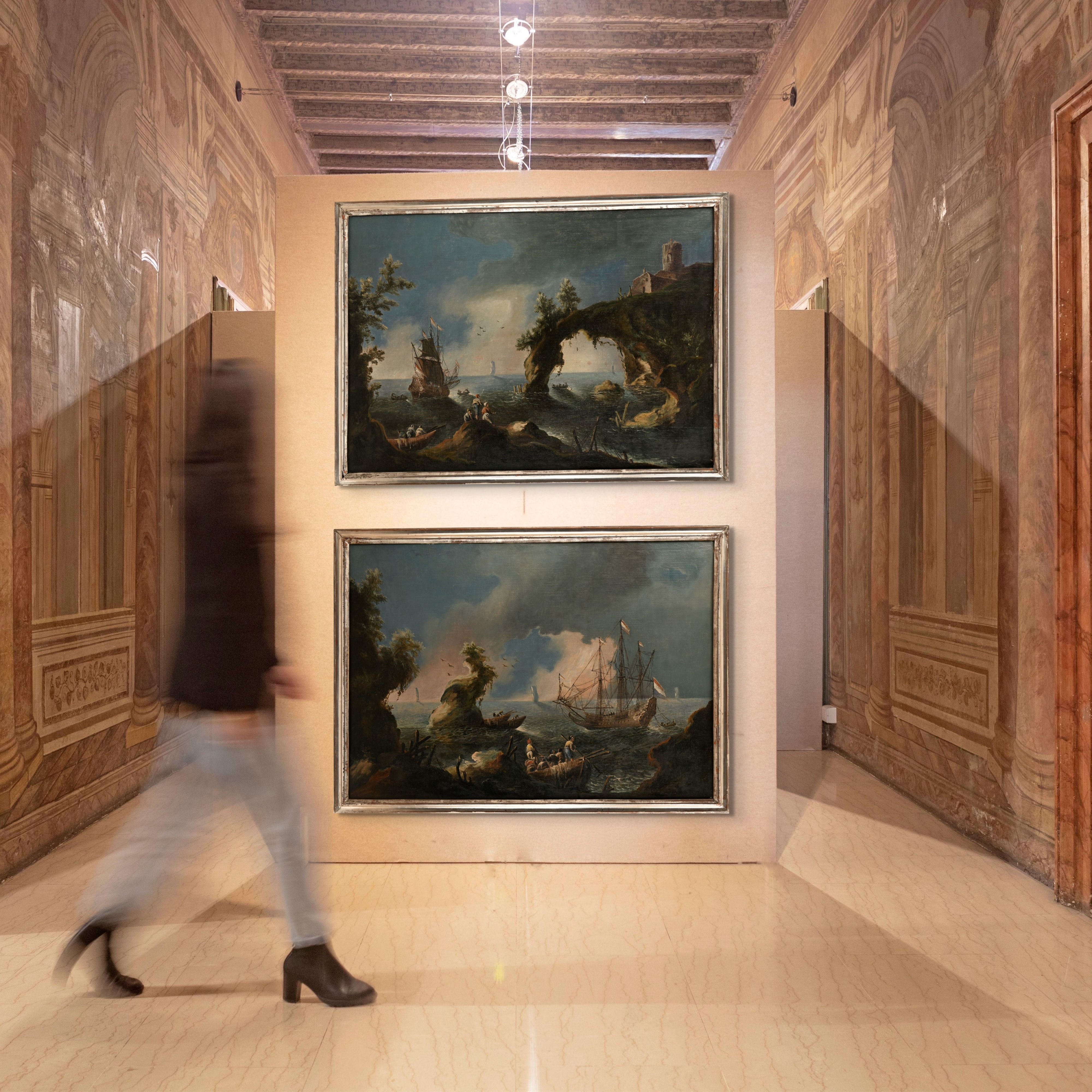 Scuola Napoletana del XVII Secolo - Coppia di Dipinti Raffiguranti Vedute di Marine con Archi Nat...