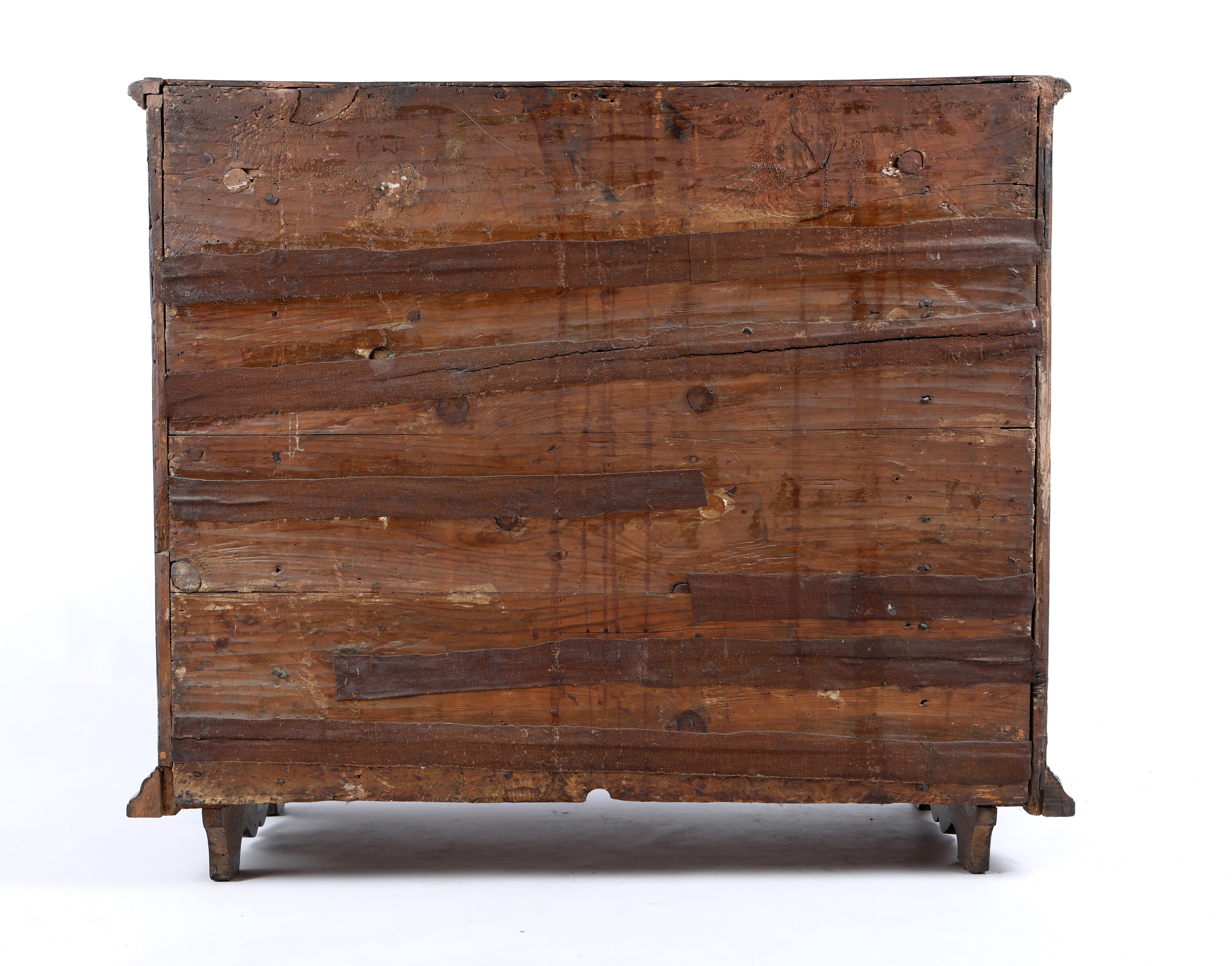 Cassettone in noce, Ferrara, XVIII secolo