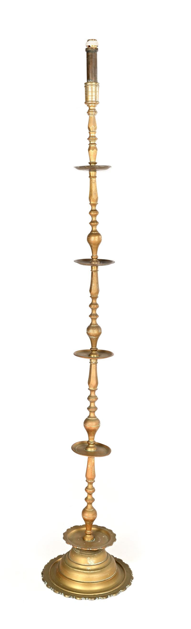Torciera in ottone, arte medio orientale, XIX secolo