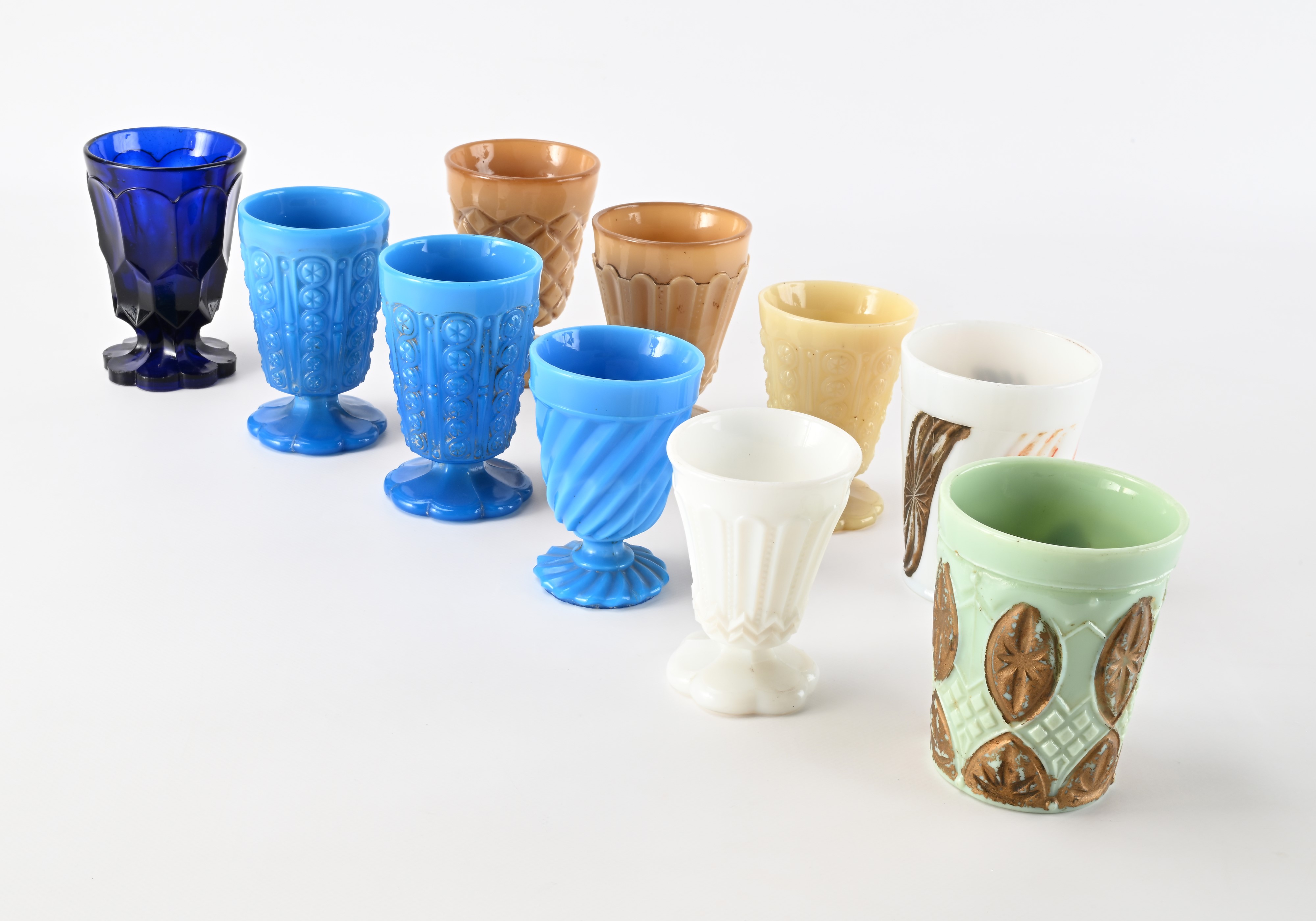 Bicchieri in vetro molato, Boemia, fine XIX secolo - Set di dieci esemplari decorati
