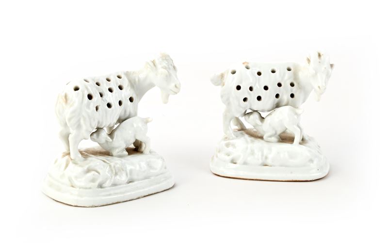 Coppia di Portastecchini in Ceramica Bianca, XIX Secolo