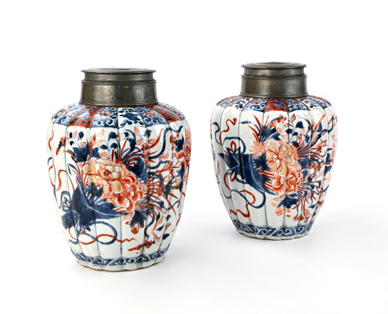 Coppia di Ginger Jars in Porcellana Imari con Chiusura in Peltro, Cina, XVIII Secolo