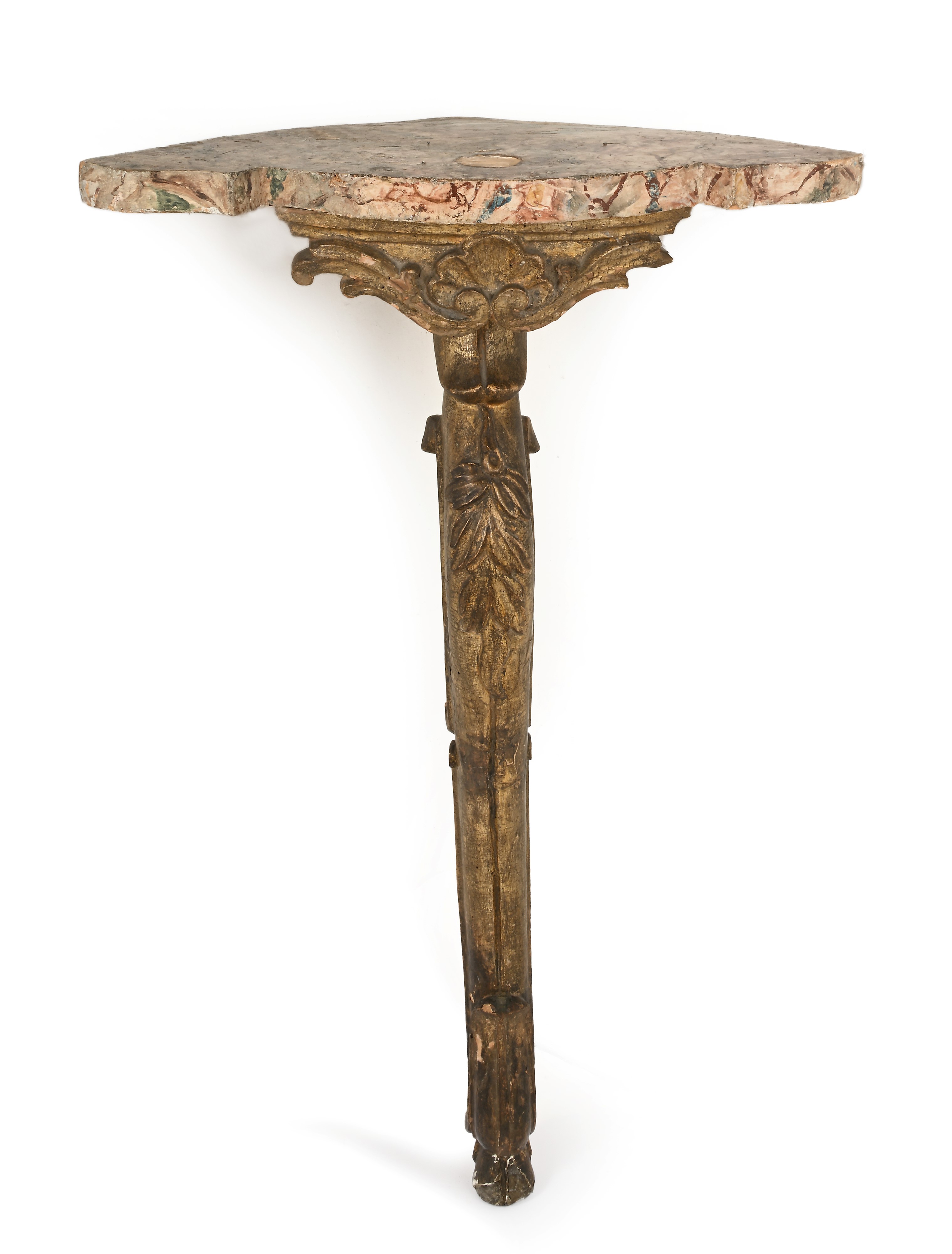 Coppia di piccole console ad angolo in legno dorato, Italia centrale, fine XVIII/inizio XIX secol...