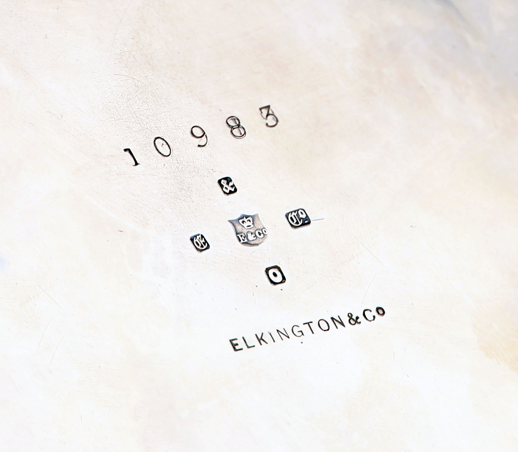 Scatola porta dolci cilindrica in sheffield, Londra, Elkington & co., 1865 - 1897