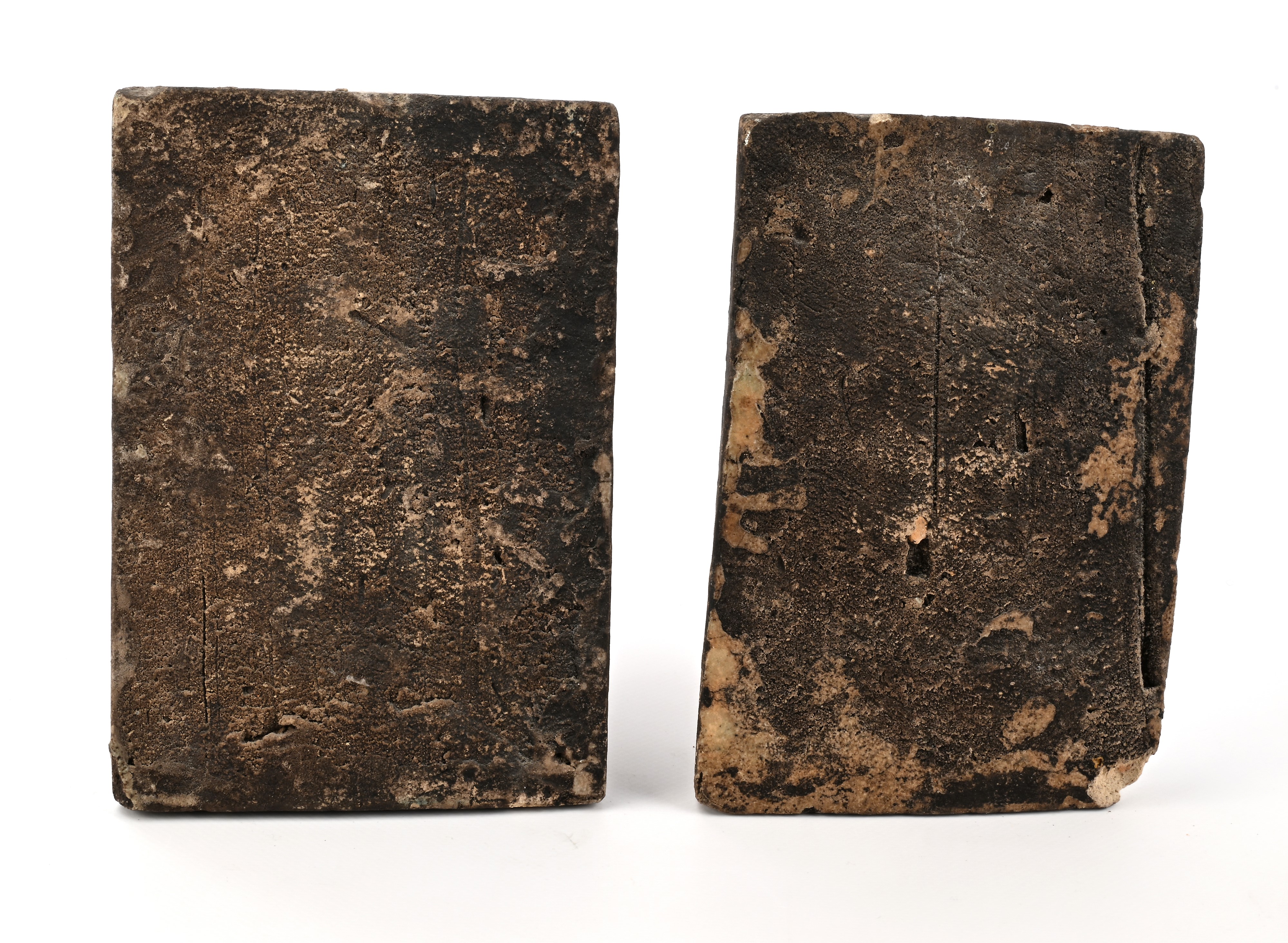 Coppia di Formelle in Terracotta Policroma e Invetriata, Persia, XVIII/XIX Secolo