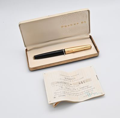 Parker 61 - Penna Stilografica in Vernice e Metallo Dorato