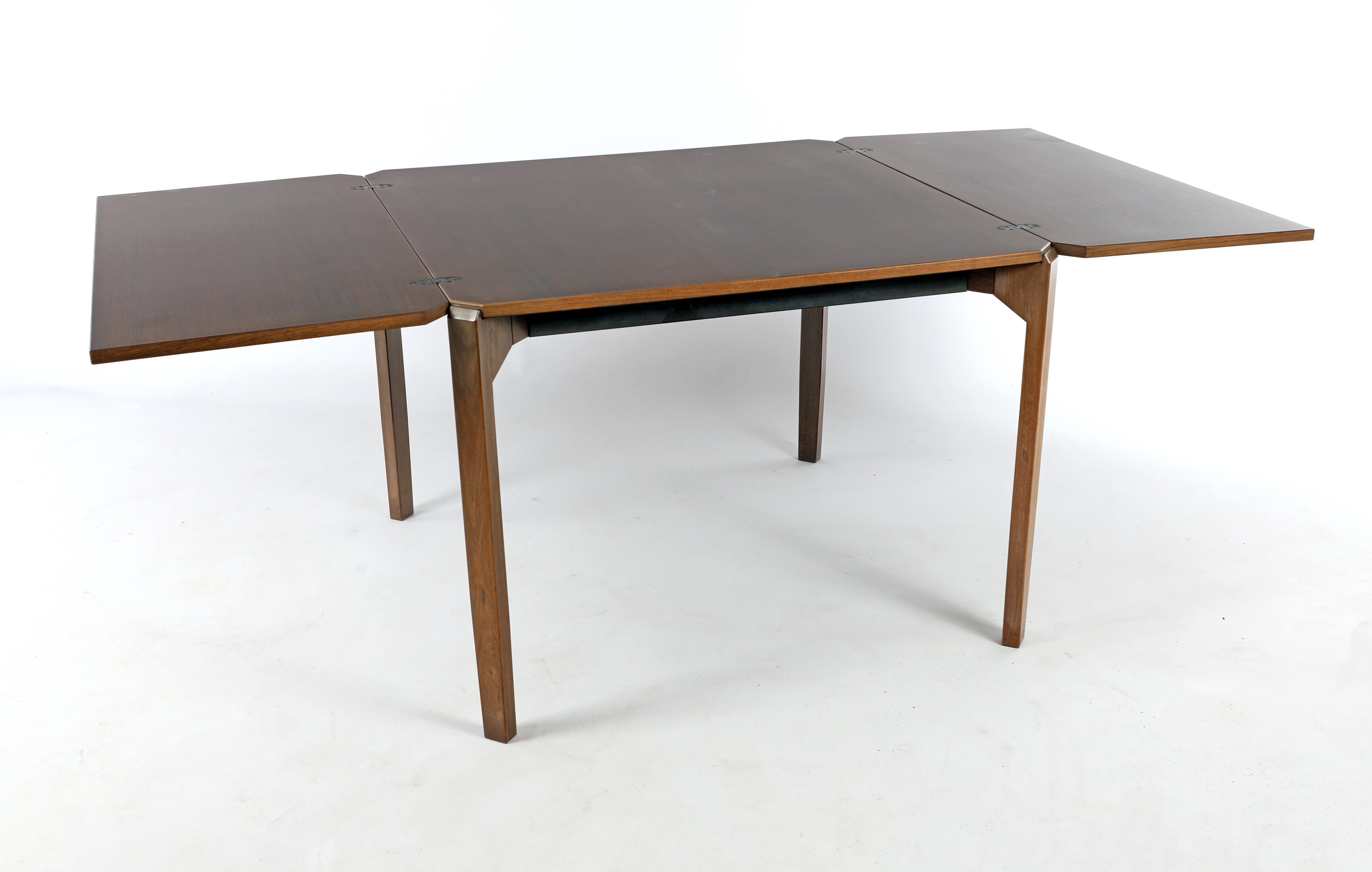 Tavolo quadrato allungabile prod. Cassina